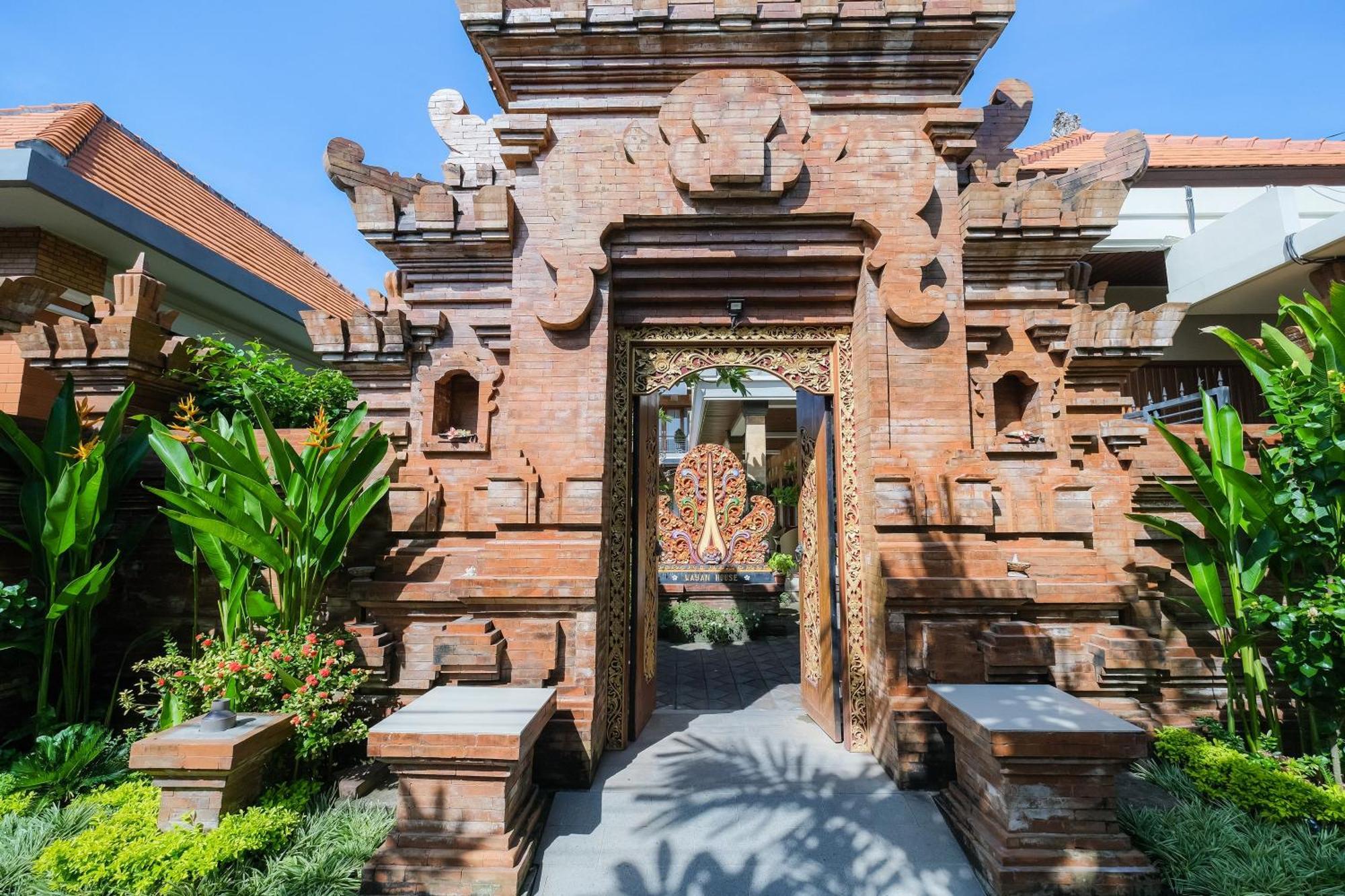 Wayan House Seminyak Hotel Екстериор снимка